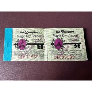 ✨ RARE! Vintage 1979 Walt Disney World Magic Kingdom COMPLETE Ticket Book